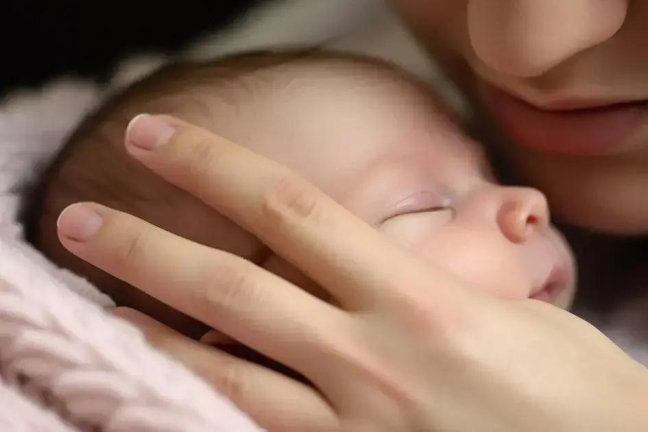 Fisioterapia na UTI Neonatal: Como Ajuda no Desenvolvimento do Prematuro